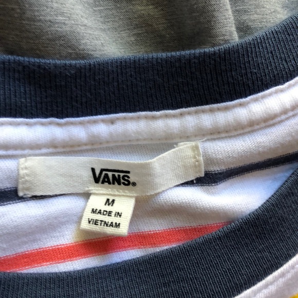 Women’s Top - Picture 2 of 2